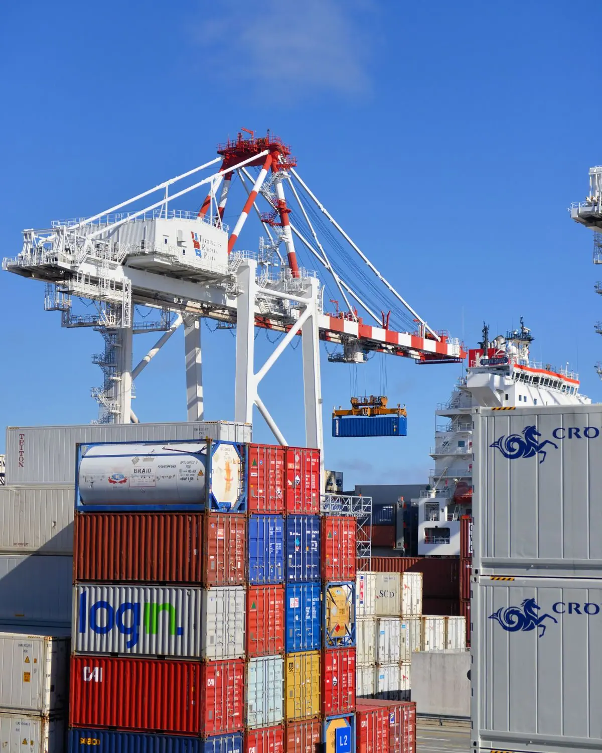 Terminal de contenedores de carga